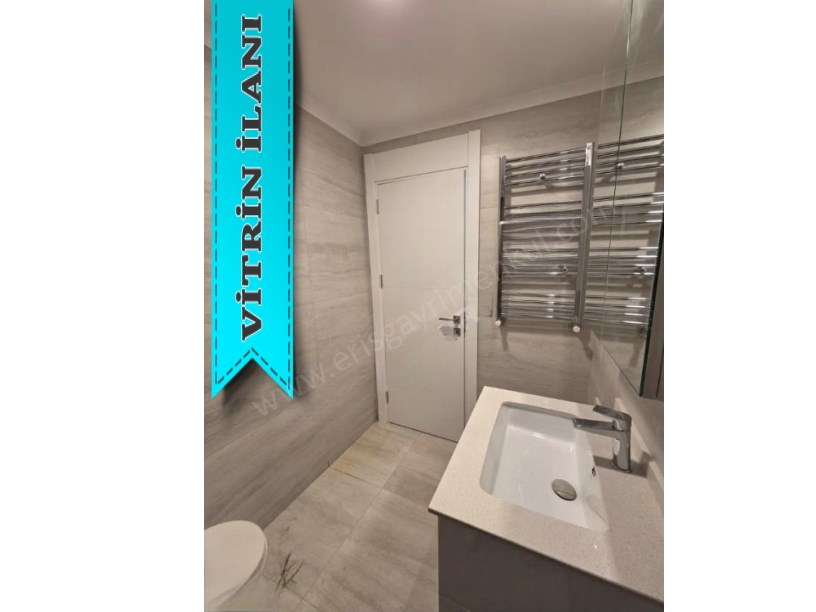 İSTANBUL KADIKÖY BOSTANCIDA SİTE İÇİNDE SIFIR, TAŞINMAYA MÜSAİT 2+1