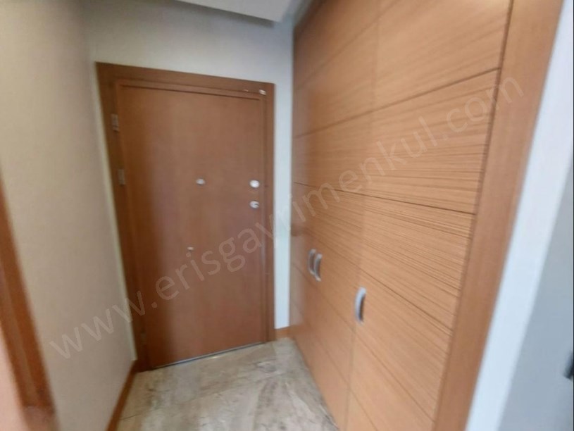 İSTANBUL KADIKÖY ERENKÖY DE MARMARAYA YAKIN KÖŞE BİNADA 3+1 MASRAFSIZ