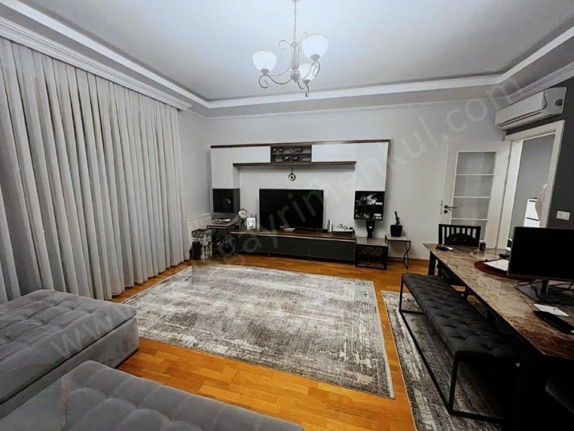 İSTANBUL KADIKÖY ERENKÖY DE  SATILIK 3+1