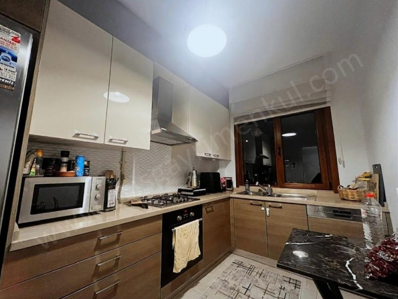 İSTANBUL KADIKÖY ERENKÖY DE  SATILIK 3+1