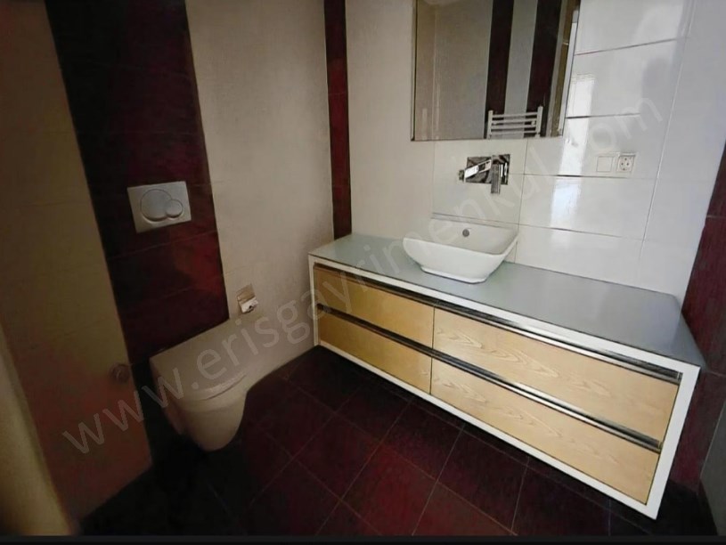 İSTANBUL KADIKÖY SUADİYE EMİN ALİ PAŞA CADDESİNDE 260 m2 3+2 DUBLEX DAİRE