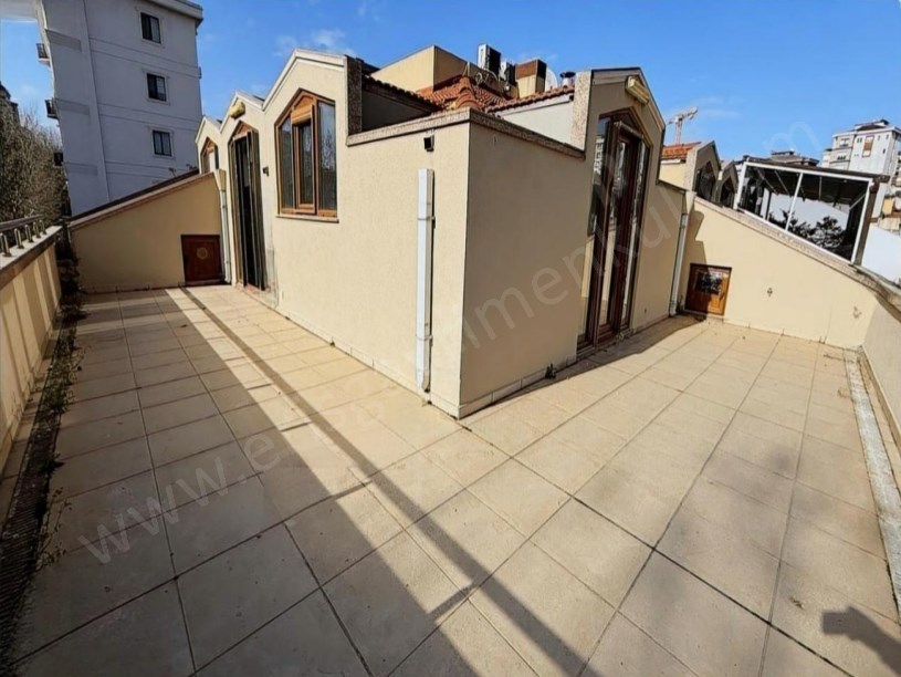 İSTANBUL KADIKÖY SUADİYE EMİN ALİ PAŞA CADDESİNDE 260 m2 3+2 DUBLEX DAİRE