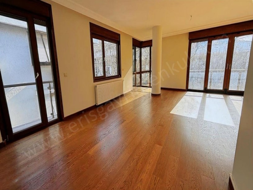 İSTANBUL KADIKÖY SUADİYE EMİN ALİ PAŞA CADDESİNDE 260 m2 3+2 DUBLEX DAİRE