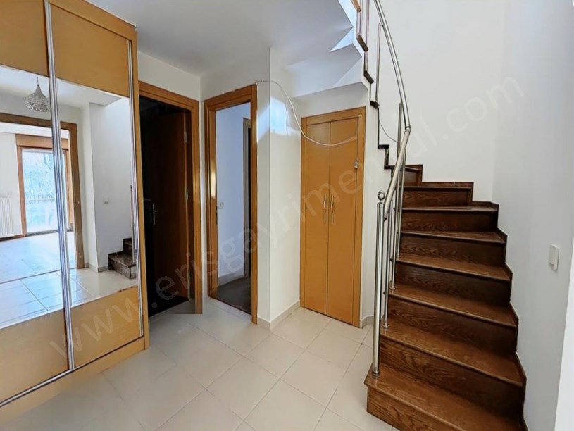 İSTANBUL KADIKÖY SUADİYE EMİN ALİ PAŞA CADDESİNDE 260 m2 3+2 DUBLEX DAİRE