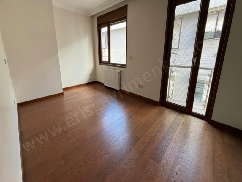 İSTANBUL KADIKÖY SUADİYE EMİN ALİ PAŞA CADDESİNDE 260 m2 3+2 DUBLEX DAİRE
