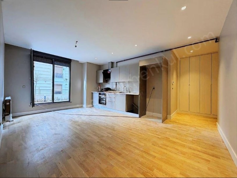 19 MAYIS MAH.DE MİNİBÜS KOZZY AVM YAKINI SIFIR BİNADA 55 M2 NET 1+1 KADIKÖY  İST