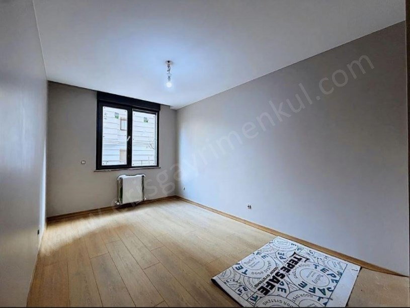 19 MAYIS MAH.DE MİNİBÜS KOZZY AVM YAKINI SIFIR BİNADA 55 M2 NET 1+1 KADIKÖY  İST