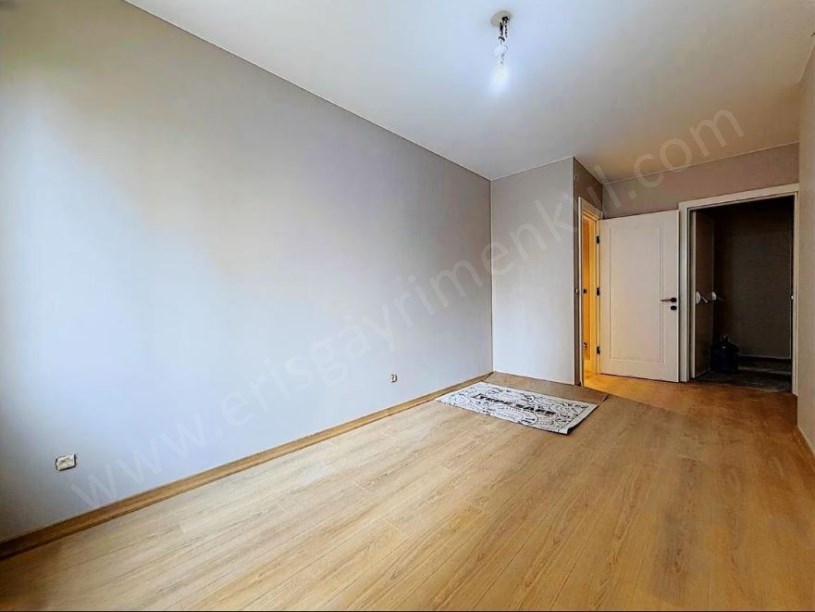 19 MAYIS MAH.DE MİNİBÜS KOZZY AVM YAKINI SIFIR BİNADA 55 M2 NET 1+1 KADIKÖY  İST