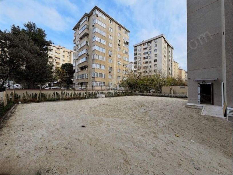 19 MAYIS MAH.DE MİNİBÜS KOZZY AVM YAKINI SIFIR BİNADA 55 M2 NET 1+1 KADIKÖY  İST