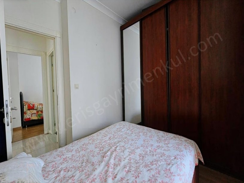 İSTANBUL KADIKÖY KOZYATAĞI METROYA YAKIN 3+1 BALKONLU SATILIK