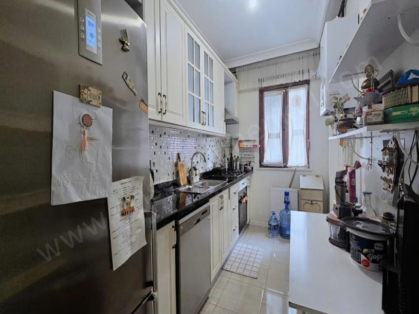 İSTANBUL KADIKÖY KOZYATAĞI METROYA YAKIN 3+1 BALKONLU SATILIK