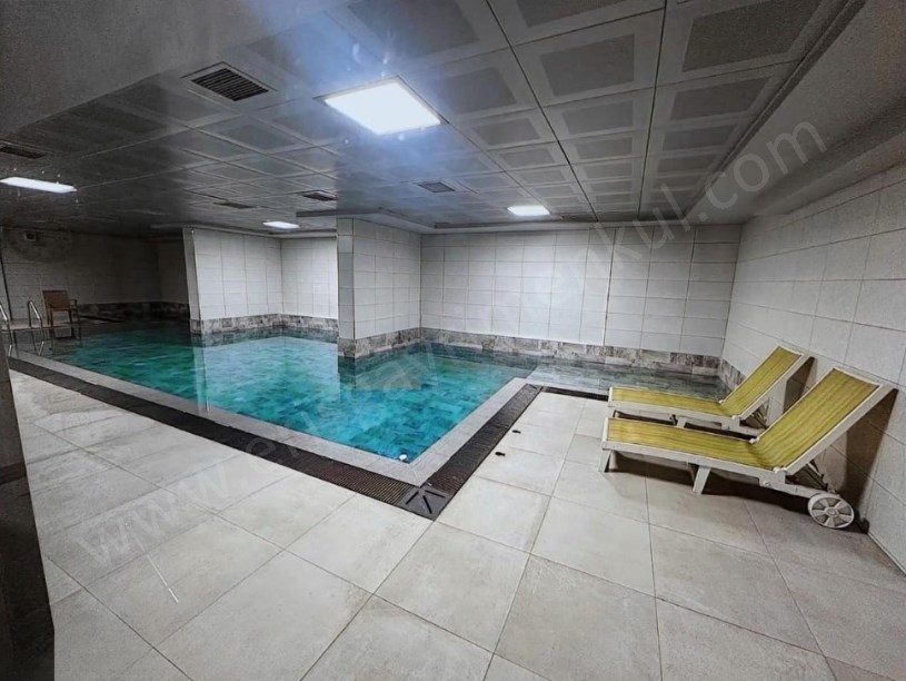 İSTANBUL KADIKÖY KOZYATAĞINDA GÜVENLİKLİ HAVUZLU BALKONLU LUX ADRES