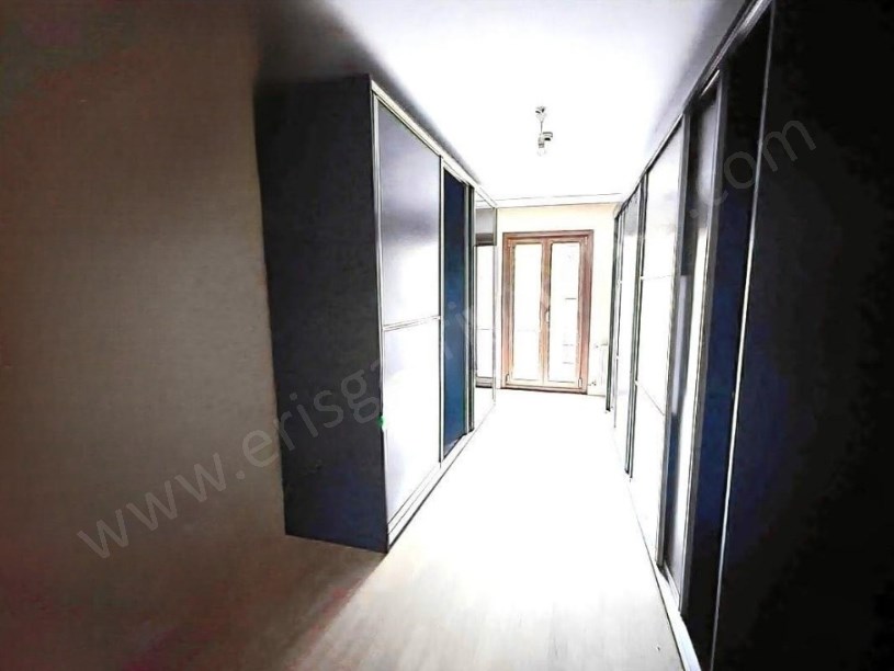 İSTANBUL KADIKÖY KOZYATAĞINDA GÜVENLİKLİ HAVUZLU BALKONLU LUX ADRES