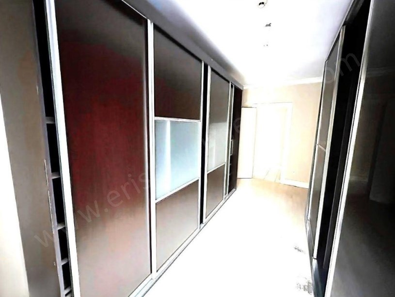 İSTANBUL KADIKÖY KOZYATAĞINDA GÜVENLİKLİ HAVUZLU BALKONLU LUX ADRES