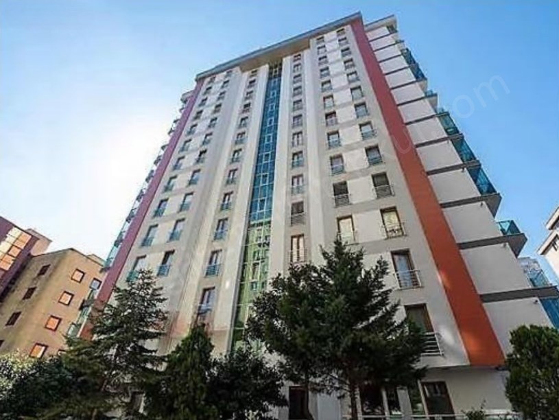 İSTANBUL KADIKÖY KOZYATAĞINDA METRO VE TEME YAKIN, GENIŞ 3+1 SATILIK DAIRE