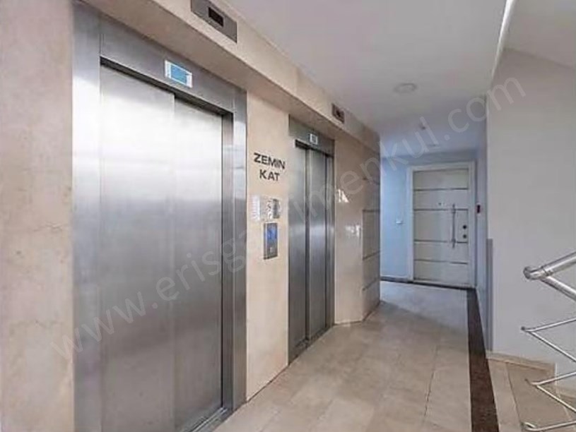 İSTANBUL KADIKÖY KOZYATAĞINDA METRO VE TEME YAKIN, GENIŞ 3+1 SATILIK DAIRE