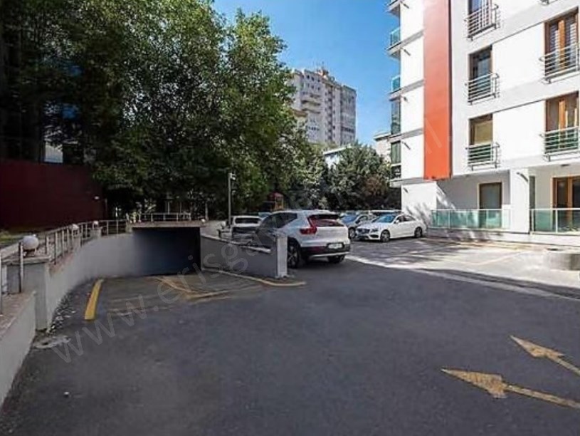 İSTANBUL KADIKÖY KOZYATAĞINDA METRO VE TEME YAKIN, GENIŞ 3+1 SATILIK DAIRE