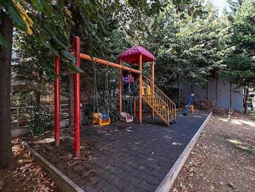 İSTANBUL KADIKÖY KOZYATAĞINDA METRO VE TEME YAKIN, GENIŞ 3+1 SATILIK DAIRE