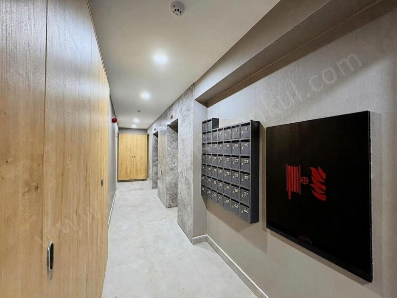 İSTANBUL KADIKÖY KAZASKERDE ANAHTAR TESLİM DENİZ MANZARALI SATILIK 3+1