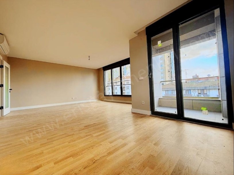 İSTANBUL KADIKÖY Kozyatağında Satılık Sıfır 3+1 Daire 