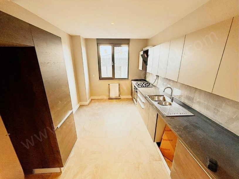 İSTANBUL KADIKÖY Kozyatağında Satılık Sıfır 3+1 Daire 