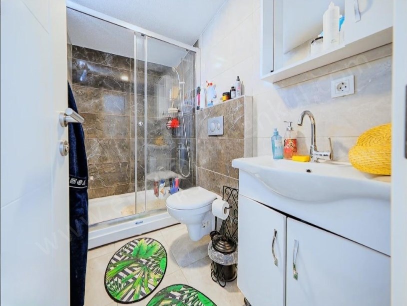 İSTANBUL KADIKÖY KOZYATAĞI İNÖNÜ CADDESİNDE SATILIK 4+1 DUBLEX