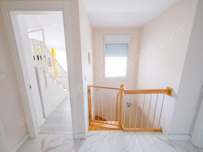 İSTANBUL KADIKÖY KOZYATAĞI İNÖNÜ CADDESİNDE SATILIK 4+1 DUBLEX