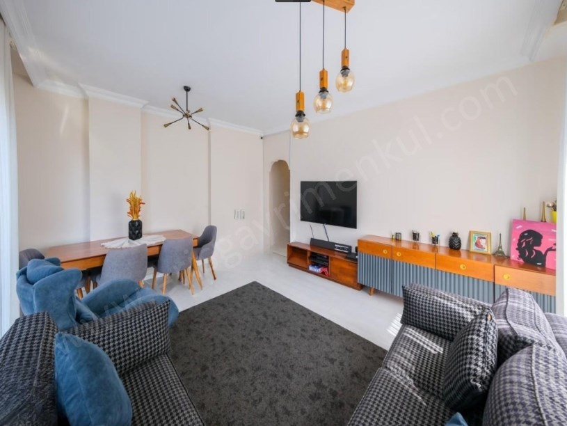 İSTANBUL KADIKÖY KOZYATAĞI İNÖNÜ CADDESİNDE SATILIK 4+1 DUBLEX