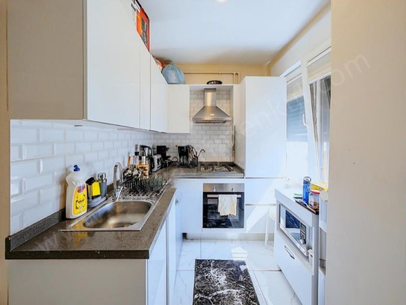 İSTANBUL KADIKÖY KOZYATAĞI İNÖNÜ CADDESİNDE SATILIK 4+1 DUBLEX