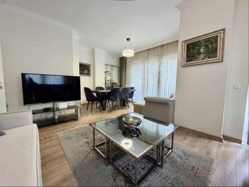 ŞENESENEVLER DE 2 YAŞINDA BALKONLU VE EBEVEYN BANYOLU 3+1 DAİRE KADIKÖY İSTANBUL