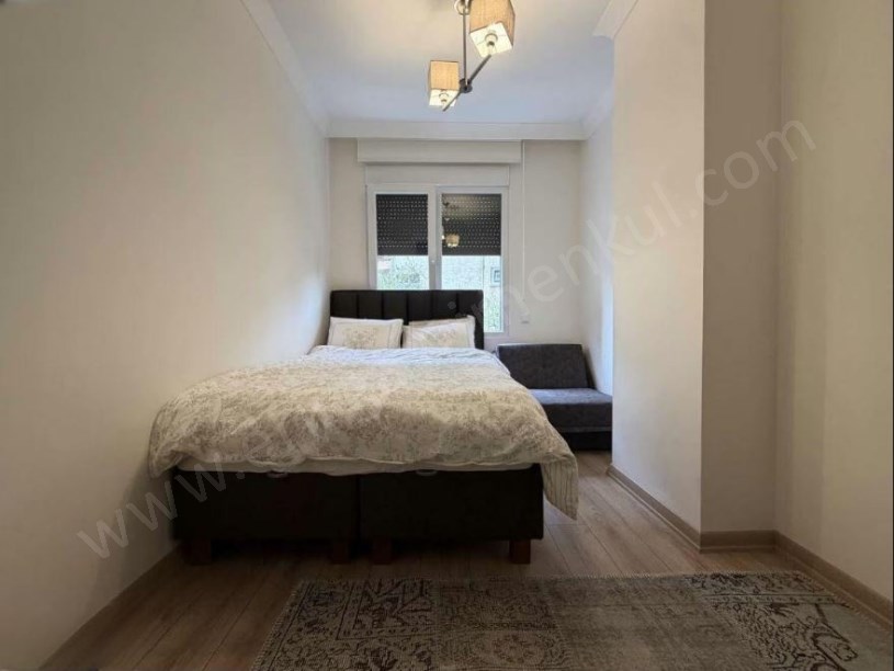 ŞENESENEVLER DE 2 YAŞINDA BALKONLU VE EBEVEYN BANYOLU 3+1 DAİRE KADIKÖY İSTANBUL