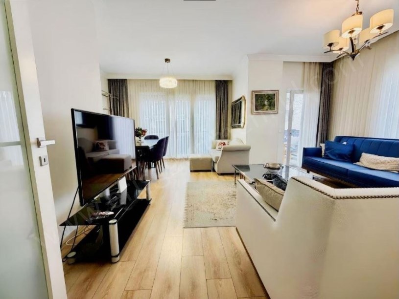 ŞENESENEVLER DE 2 YAŞINDA BALKONLU VE EBEVEYN BANYOLU 3+1 DAİRE KADIKÖY İSTANBUL