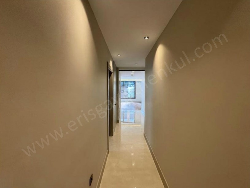 KALAMIŞ  YENİ BİNADA EBEVEYNLİ BALKONLU 105M²NET3+1