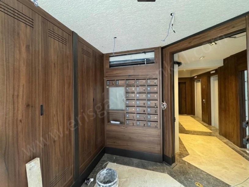 KALAMIŞ  YENİ BİNADA EBEVEYNLİ BALKONLU 105M²NET3+1