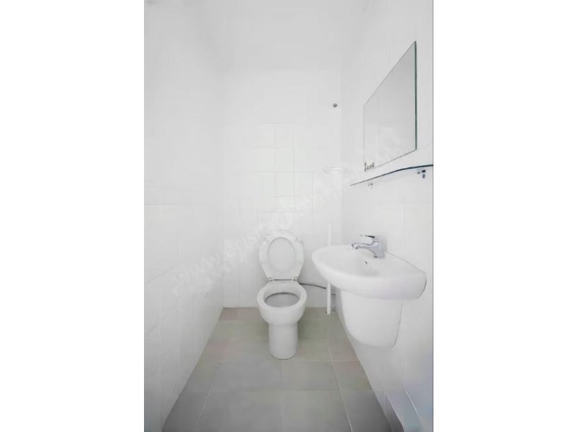 Erenköyde 22 Yıllık Açık  Kapalı Otoparklı Binada Kombili 3+1 105 m2 Net Kadıköy  İstanbul