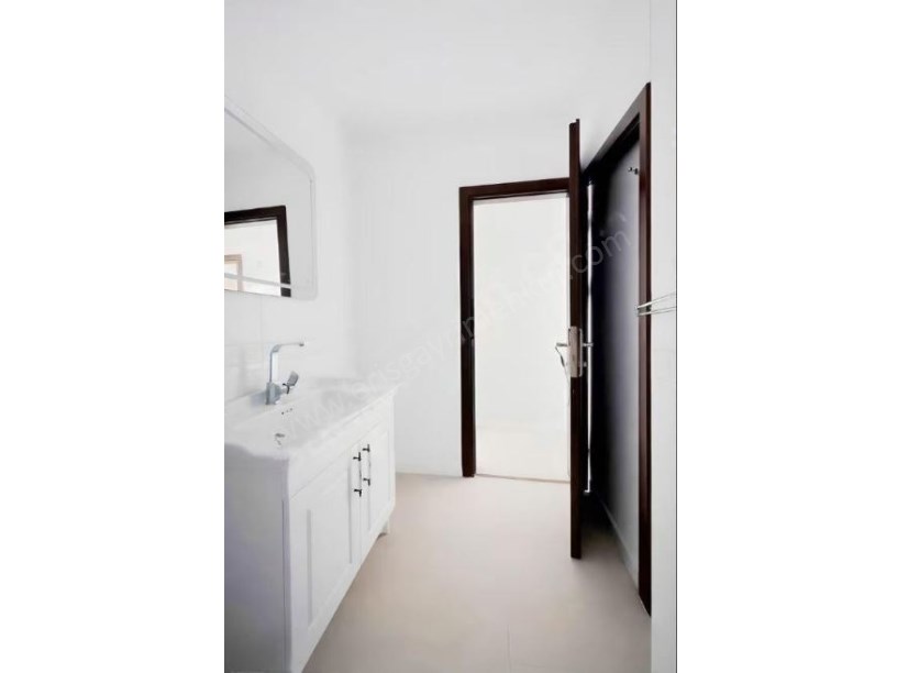 Erenköyde 22 Yıllık Açık  Kapalı Otoparklı Binada Kombili 3+1 105 m2 Net Kadıköy  İstanbul