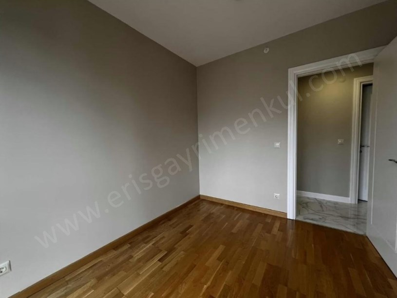 İSTANBUL SUADİYE DE  ( Boş ) 3+1 Satılık Daire