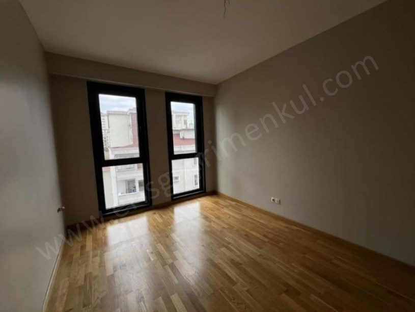 İSTANBUL SUADİYE DE  ( Boş ) 3+1 Satılık Daire