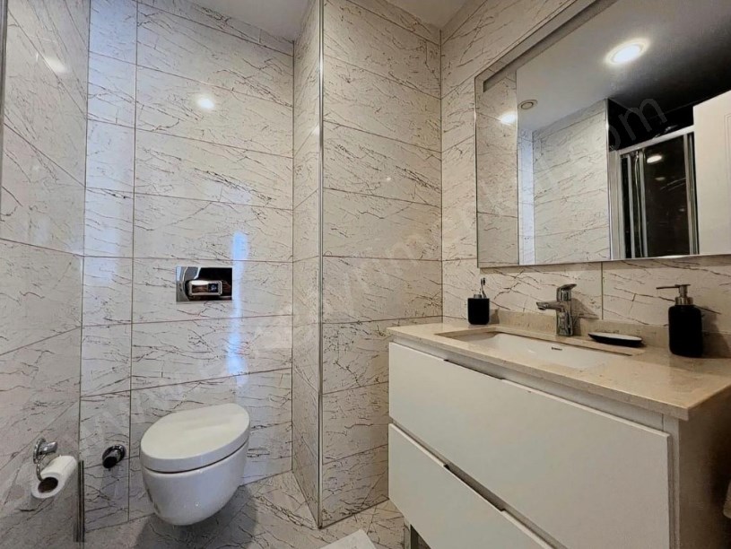 İSTANBUL SUADİYE DE  ( Boş ) 3+1 Satılık Daire