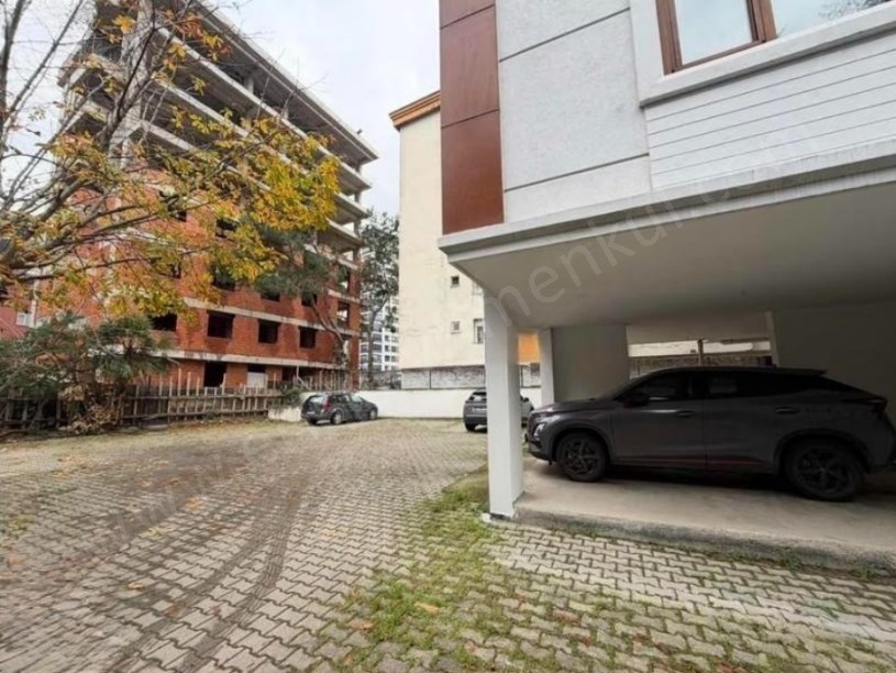 İSTANBUL KADIKÖY ERENKÖY tren istasyonunda SATILIK 3+1