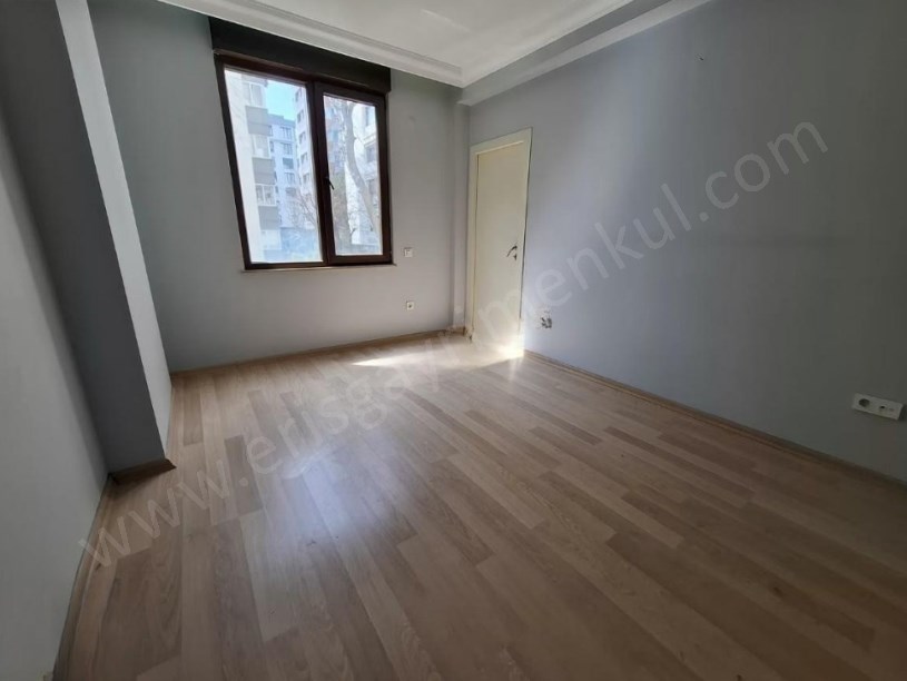 İSTANBUL KADIKÖY Göztepede Satılık 3+1 Daire   Bağdat Caddesi Yakını