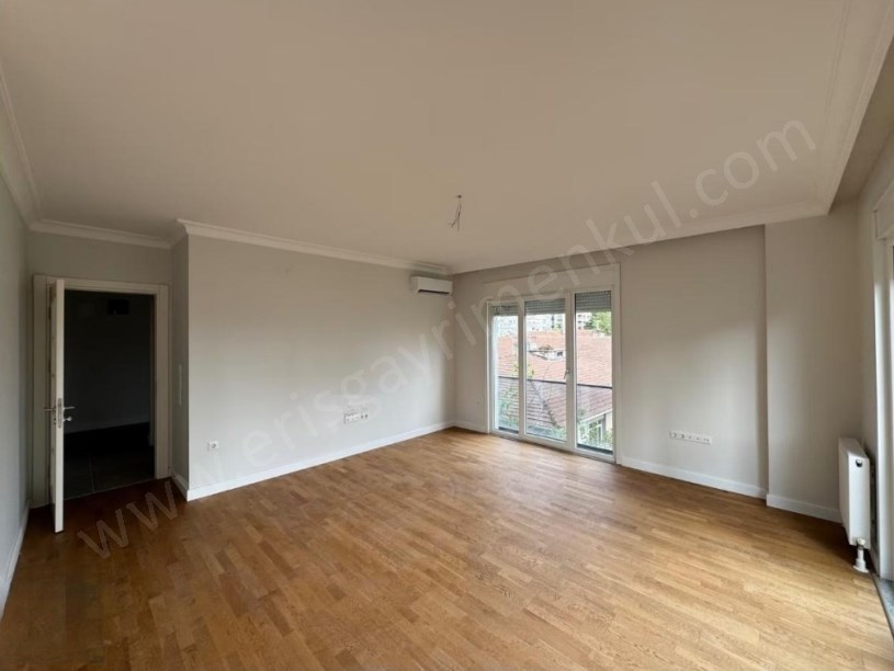 İSTANBUL KADIKÖY Göztepe Marmaraya 3 dk Yürüme Mesafesinde 4+1 Bol Işıklı