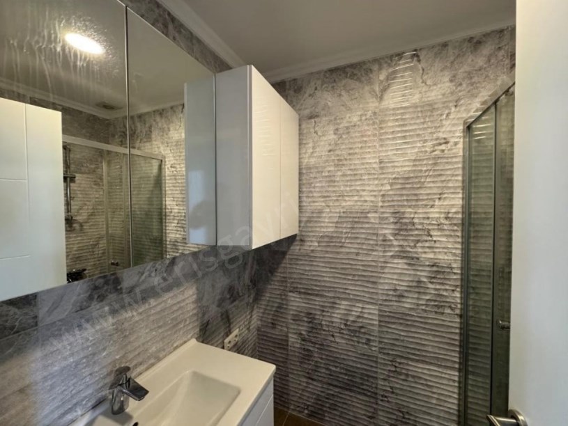 İSTANBUL KADIKÖY Göztepe Marmaraya 3 dk Yürüme Mesafesinde 4+1 Bol Işıklı