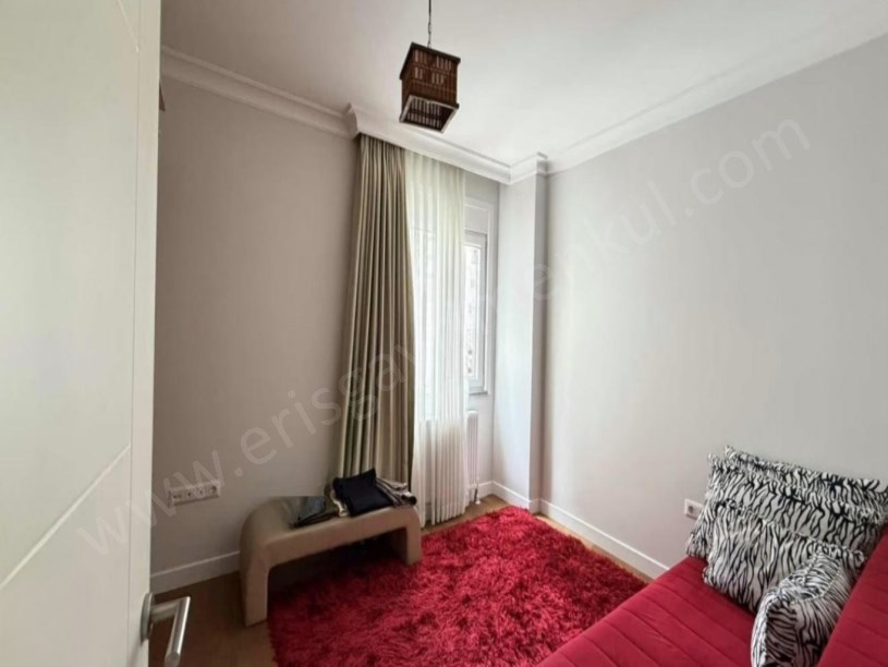 İSTANBUL KADIKÖY Göztepe Marmaraya 3 dk Yürüme Mesafesinde 4+1 Bol Işıklı