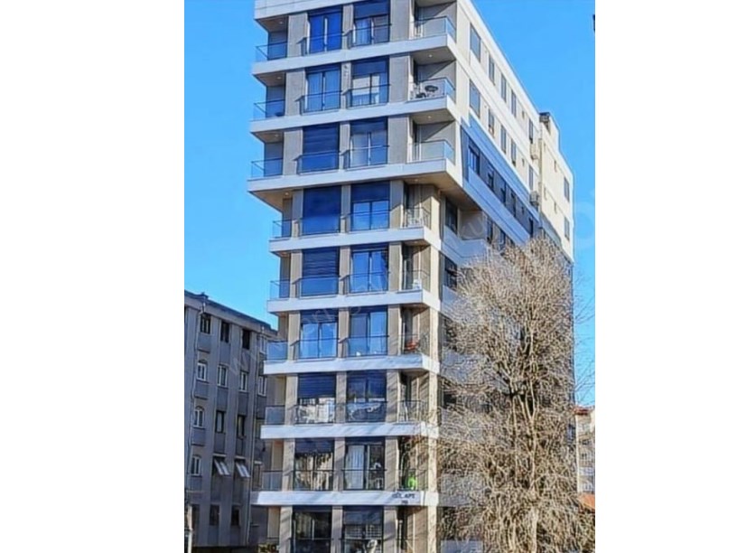 İSTANBUL KADIKÖY DE SIFIR, GÖZTEPE CADDE  ,İSKANLI,METRO ÇIKIŞI