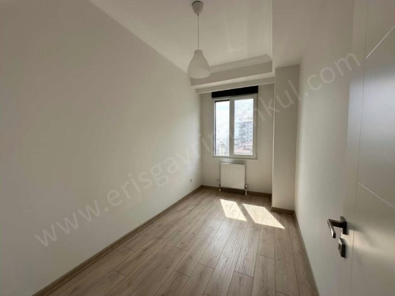 Kadıköy Erenköyde Merkezi Konumda 3+1 95 m² Ferah Daire