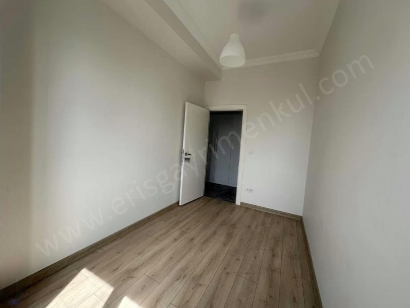 Kadıköy Erenköyde Merkezi Konumda 3+1 95 m² Ferah Daire