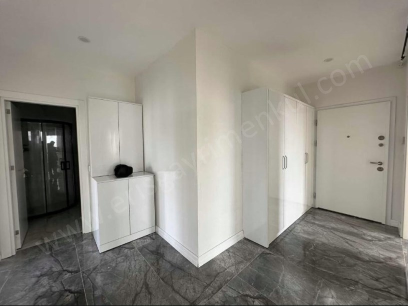 Kadıköy Erenköyde Merkezi Konumda 3+1 95 m² Ferah Daire