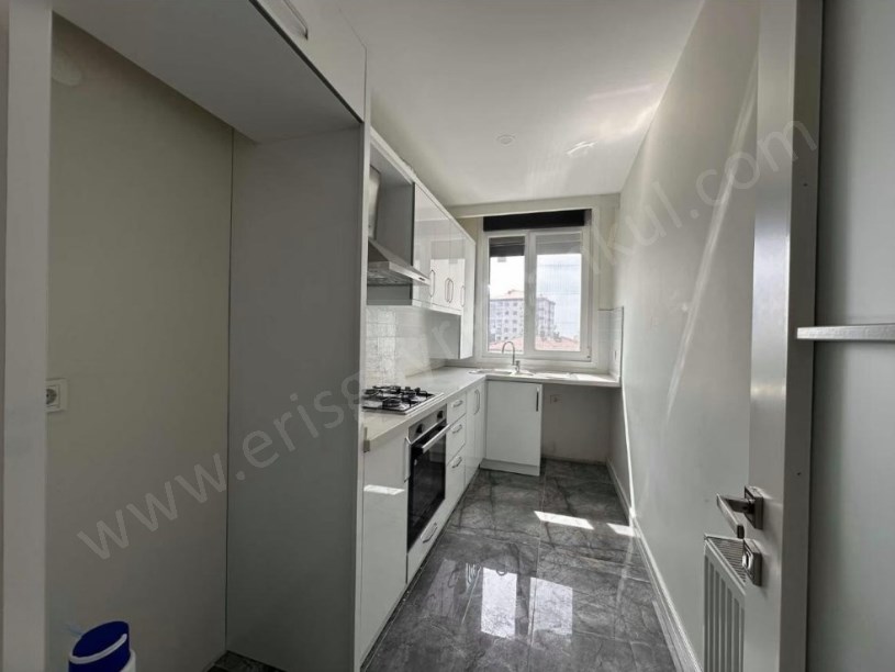 Kadıköy Erenköyde Merkezi Konumda 3+1 95 m² Ferah Daire