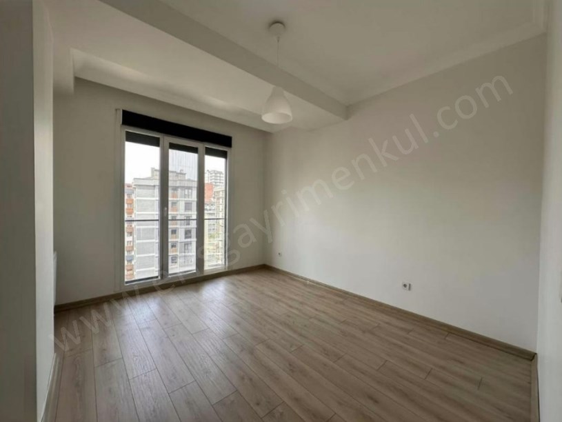 Kadıköy Erenköyde Merkezi Konumda 3+1 95 m² Ferah Daire